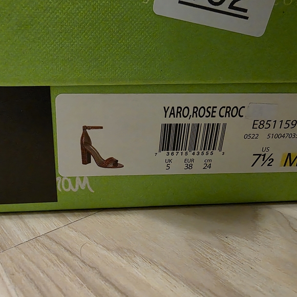 Sam Edelman Red Croc-Embossed Heels - Picture 6 of 7